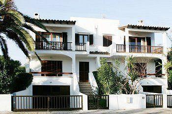 Edificio Puerto * Colonia de Sant Jordi
